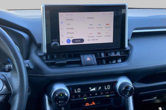 Used 2025 Toyota RAV4 XLE AWD/4WD image 7