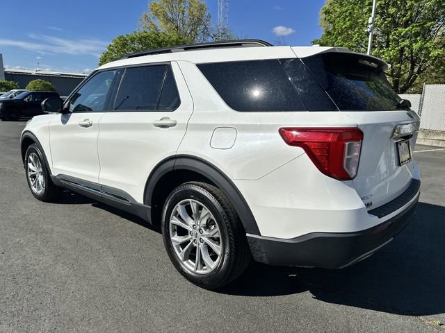 Certified 2023 Ford Explorer XLT w/ Equipment Group 202A image 3