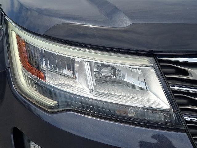 Certified 2017 Ford Explorer XLT AWD/4WD image 9