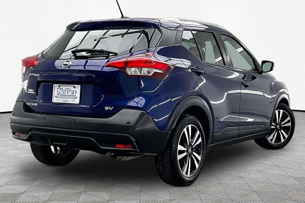 Used 2020 Nissan Kicks SV FWD image 2