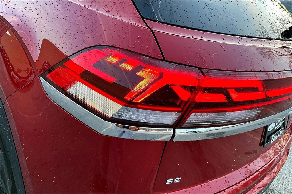 Used 2024 Volkswagen Atlas Cross Sport SE w/ Panoramic Sunroof Package image 29