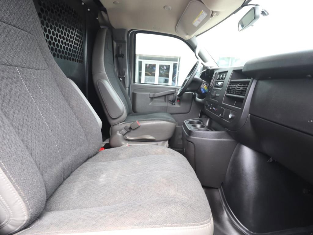 Used 2024 GMC Savana 2500 w/ Driver Convenience Package RWD image 21