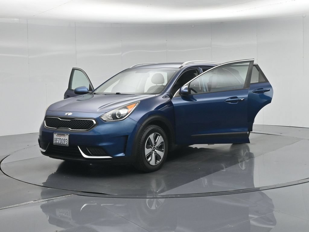 Used 2018 Kia Niro LX FWD image 30