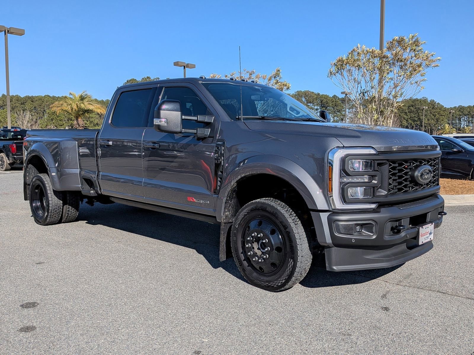 Certified 2024 Ford F450 Lariat w/ Lariat Ultimate Package image 8