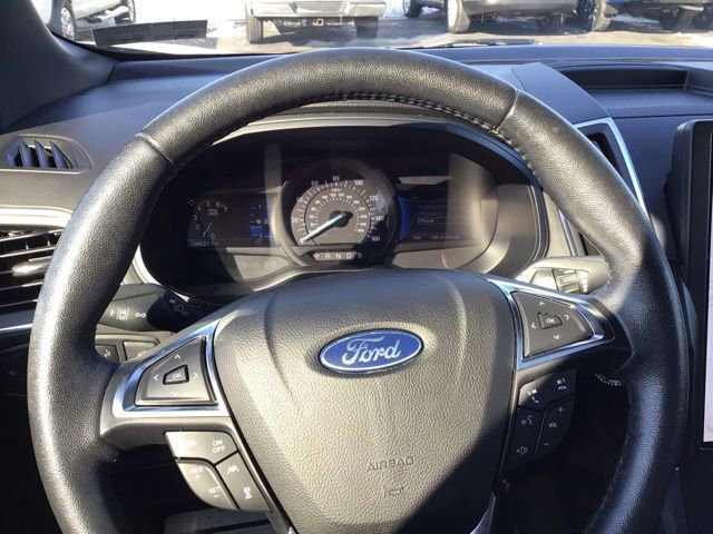 Certified 2022 Ford Edge Titanium w/ Equipment Group 301A AWD/4WD image 13