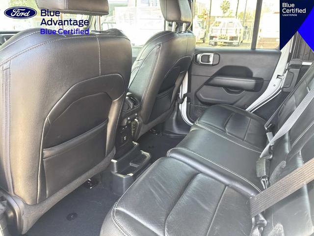 Used 2018 Jeep Wrangler Unlimited Sahara AWD/4WD image 23