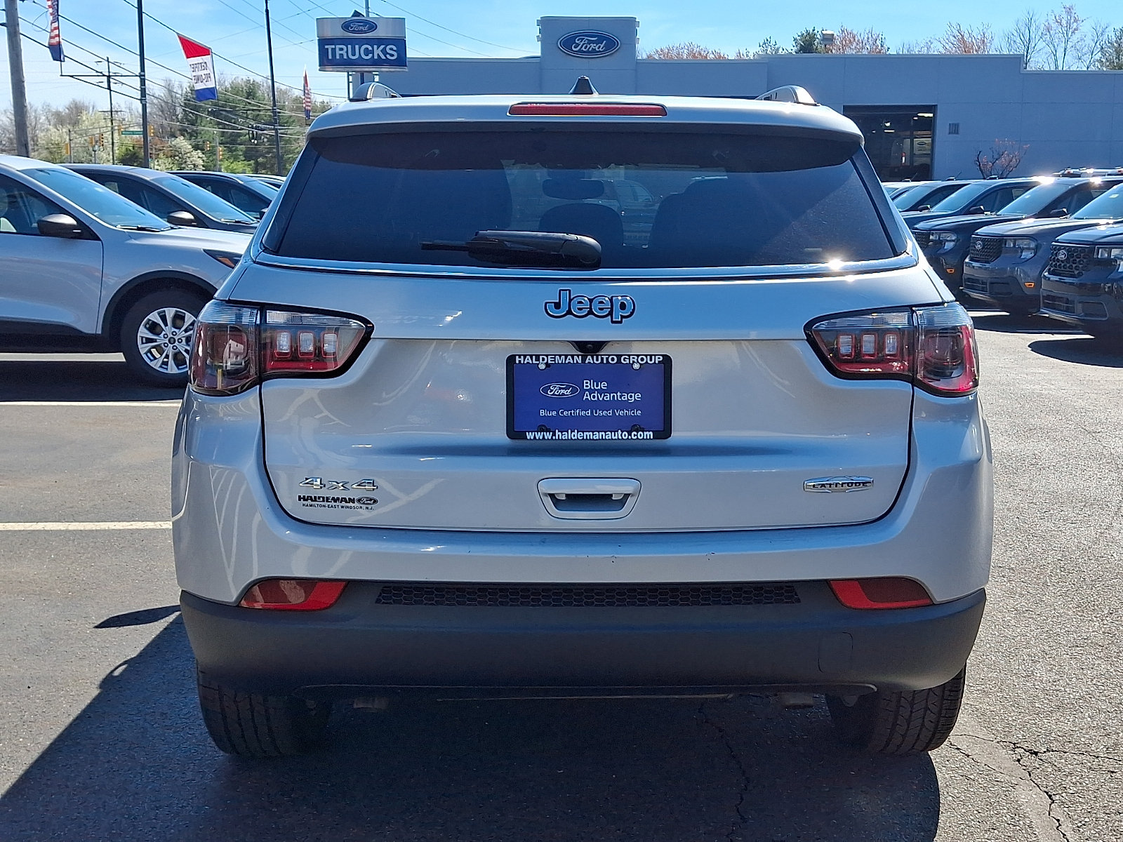Used 2024 Jeep Compass Latitude AWD/4WD image 6