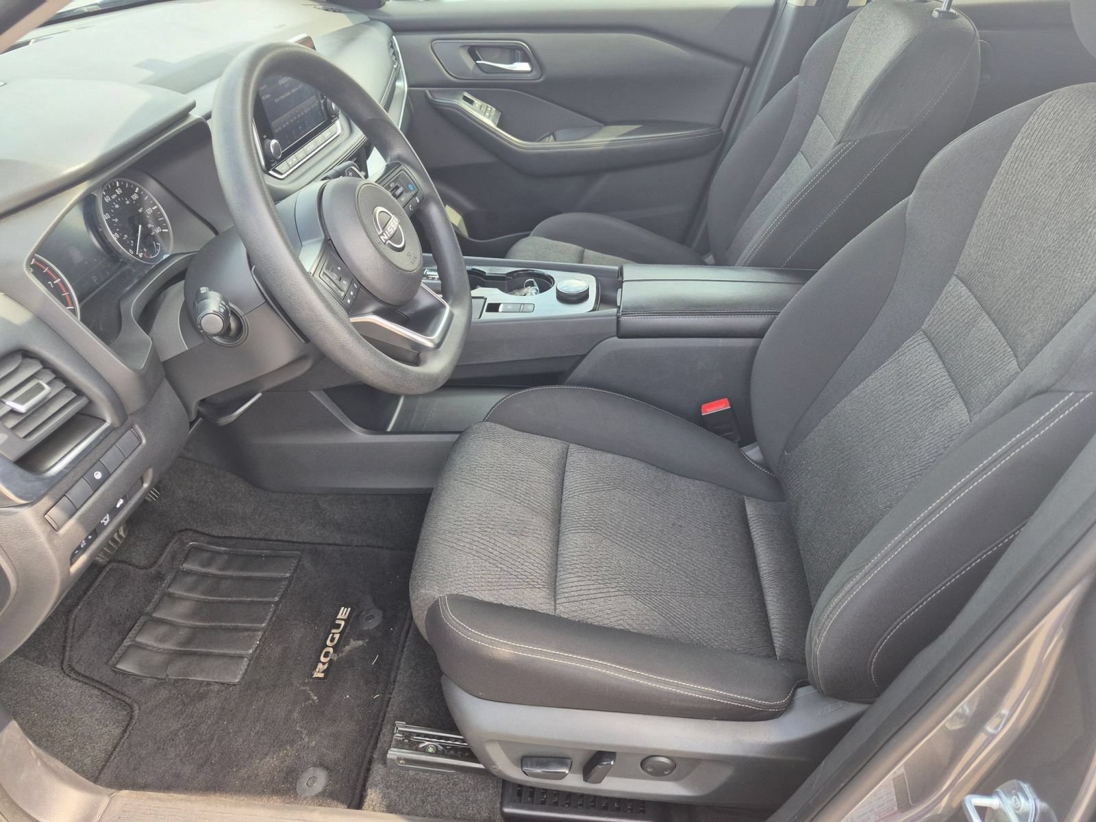 Used 2024 Nissan Rogue SV AWD/4WD image 12