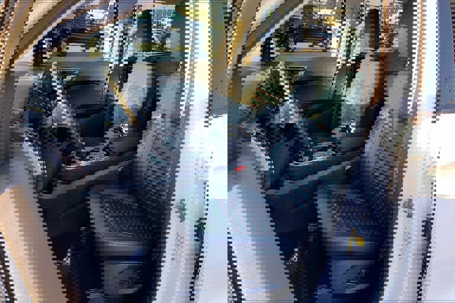 Certified 2024 Ford Edge SEL w/ Sport Appearance Package image 10