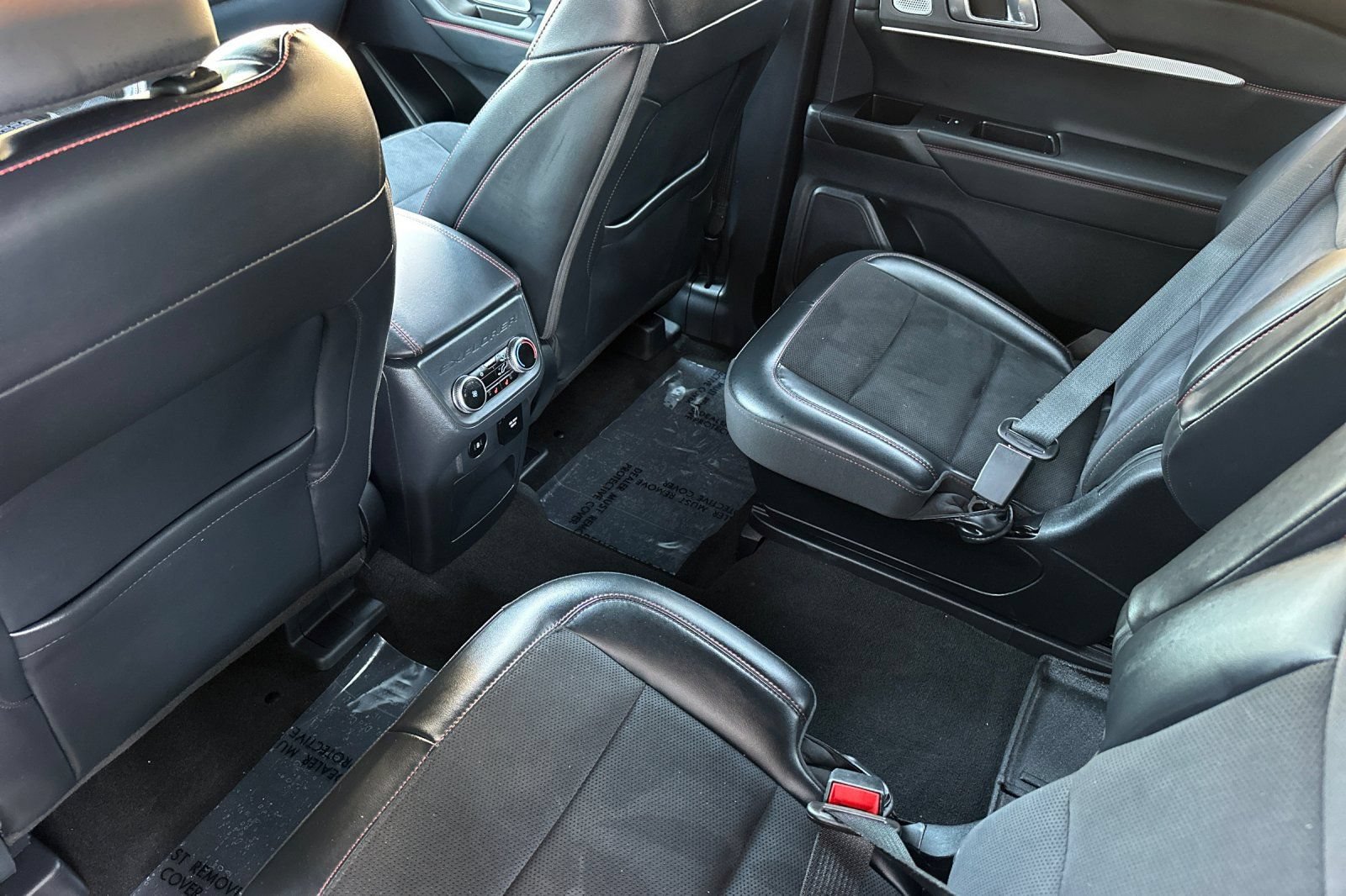 Certified 2025 Ford Explorer ST AWD/4WD image 14