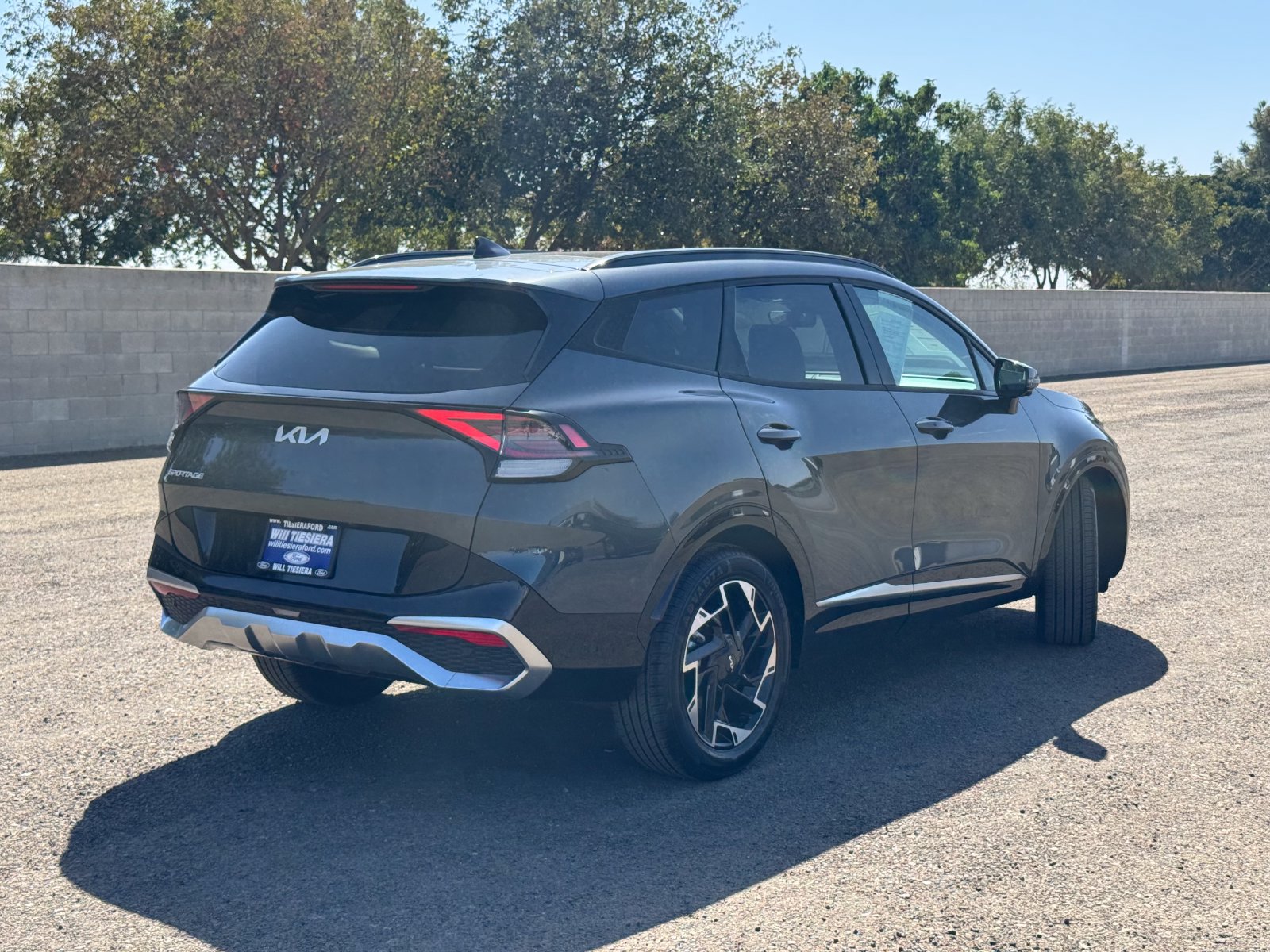 Used 2023 Kia Sportage SX FWD image 3