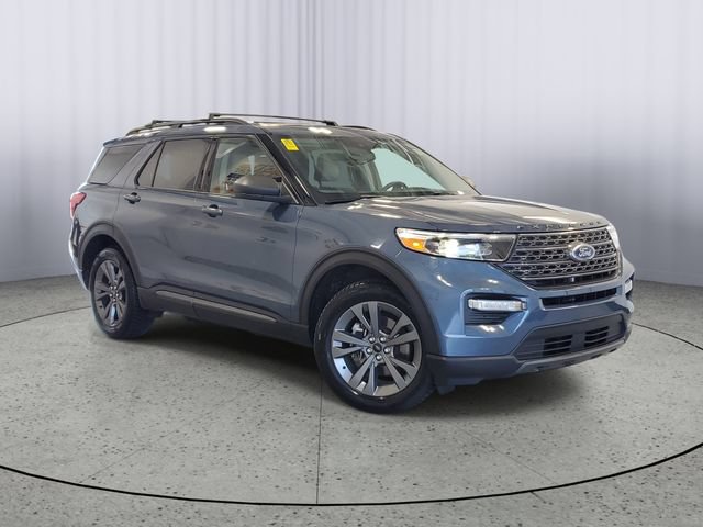 Certified 2021 Ford Explorer XLT w/ Equipment Group 202A AWD/4WD image 1
