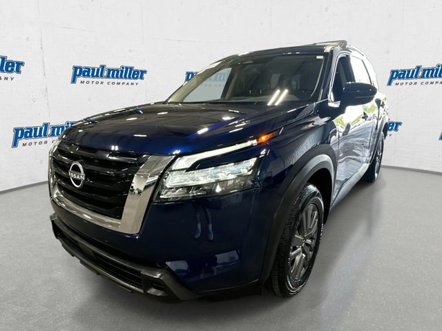 Used 2025 Nissan Pathfinder SV