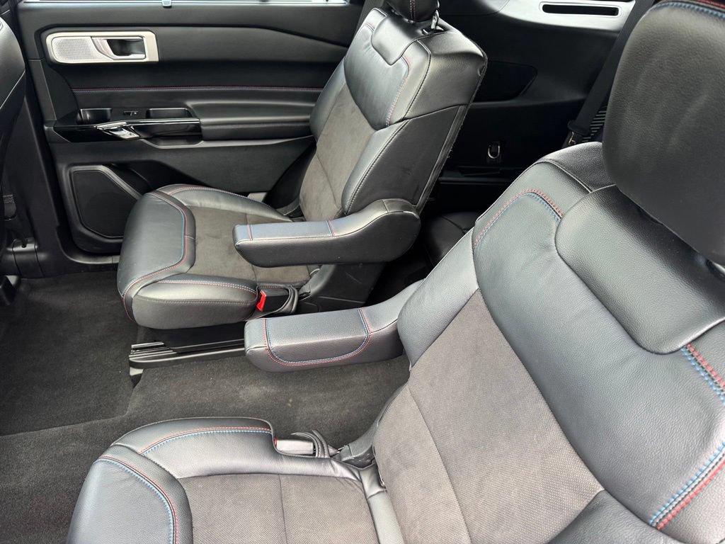 Certified 2023 Ford Explorer ST w/ Technology Package AWD/4WD image 9