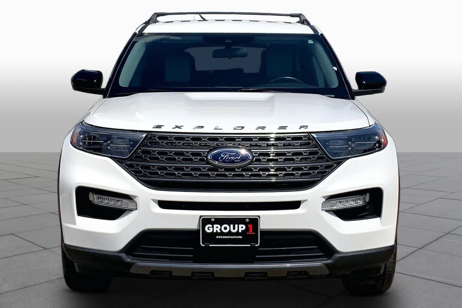 Certified 2022 Ford Explorer XLT w/ Equipment Group 202A AWD/4WD image 4