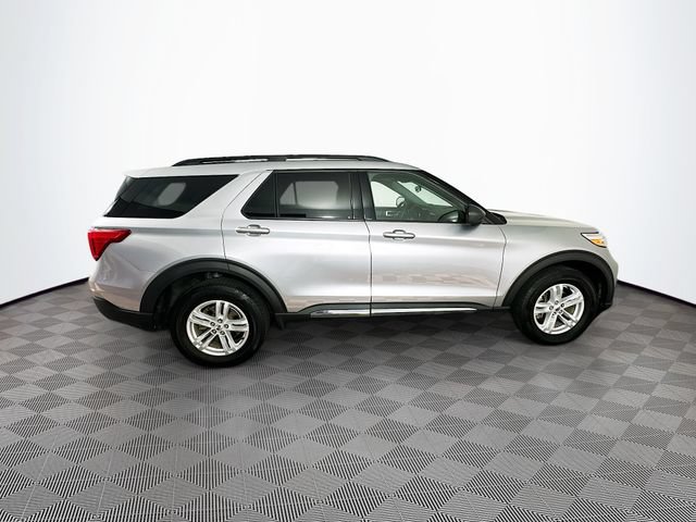 Certified 2024 Ford Explorer XLT w/ Equipment Group 202A AWD/4WD image 13