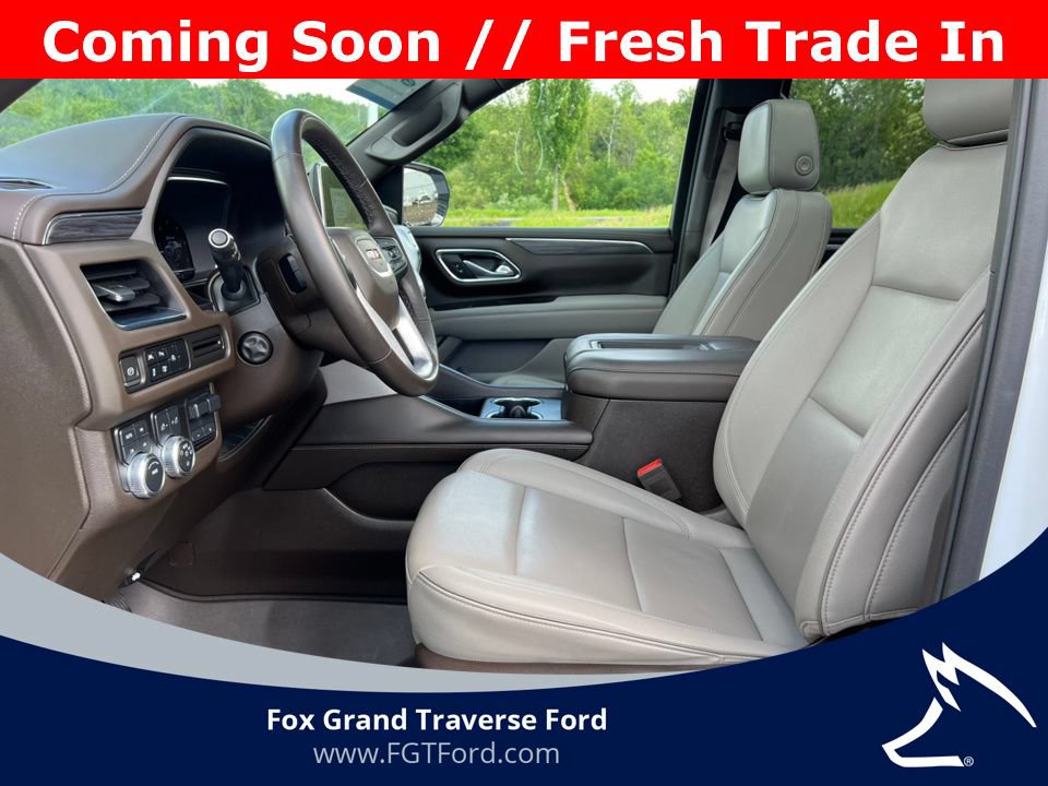 Used 2023 GMC Yukon SLT w/ SLT Premium Package AWD/4WD image 3