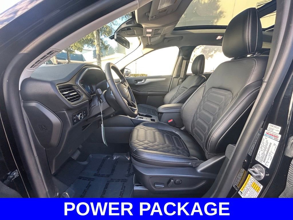 Certified 2024 Ford Escape SE w/ PHEV Premium Package FWD image 11