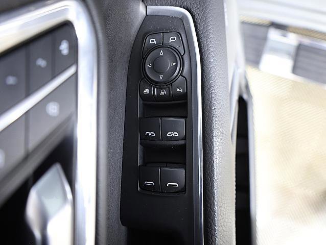 Used 2024 GMC Sierra 3500 Denali w/ Denali Reserve Package image 20