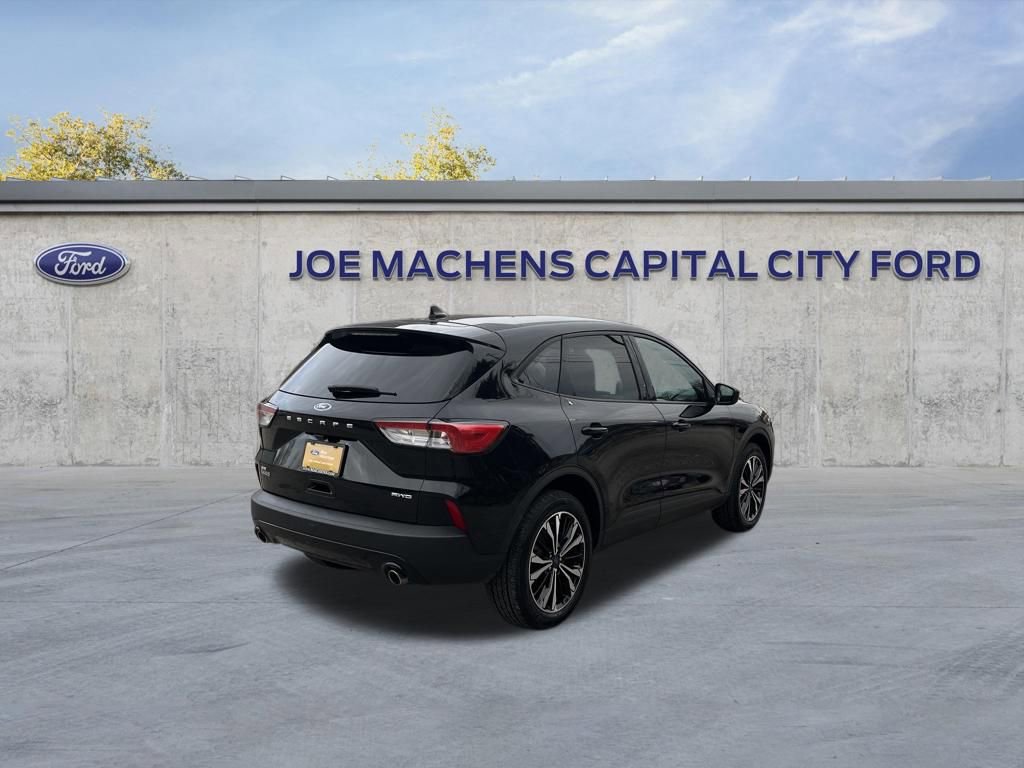 Certified 2022 Ford Escape SE w/ SE Sport Appearance Package image 7