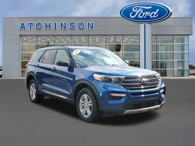 Certified 2023 Ford Explorer XLT w/ Equipment Group 202A image 4