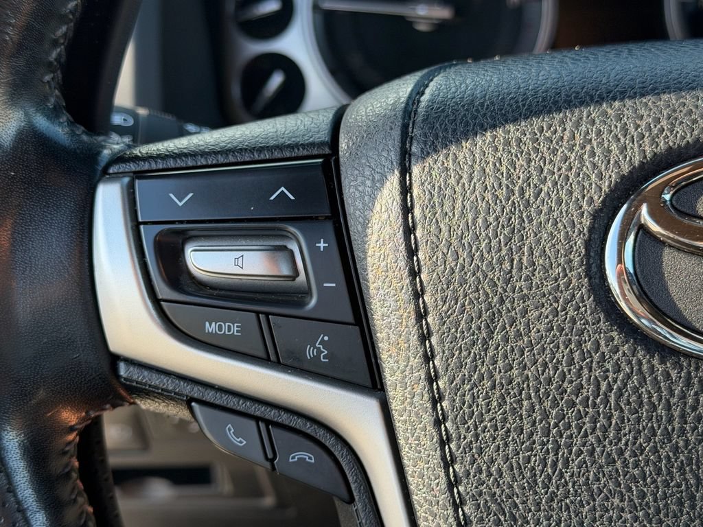 Used 2020 Toyota Land Cruiser AWD/4WD image 25