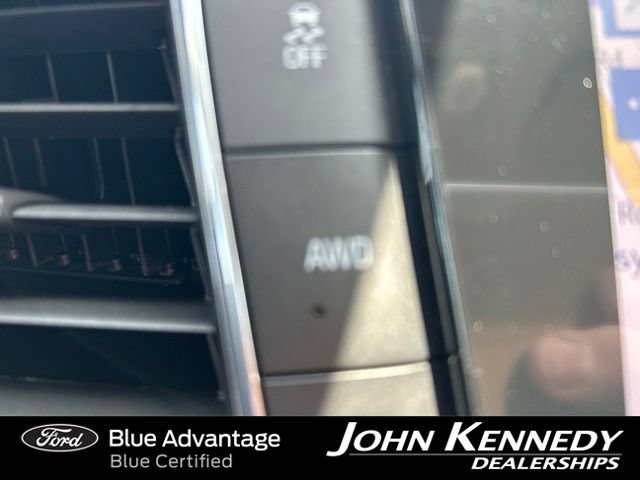 Used 2021 Buick Enclave Essence w/ Sound and Sites Package AWD/4WD image 32