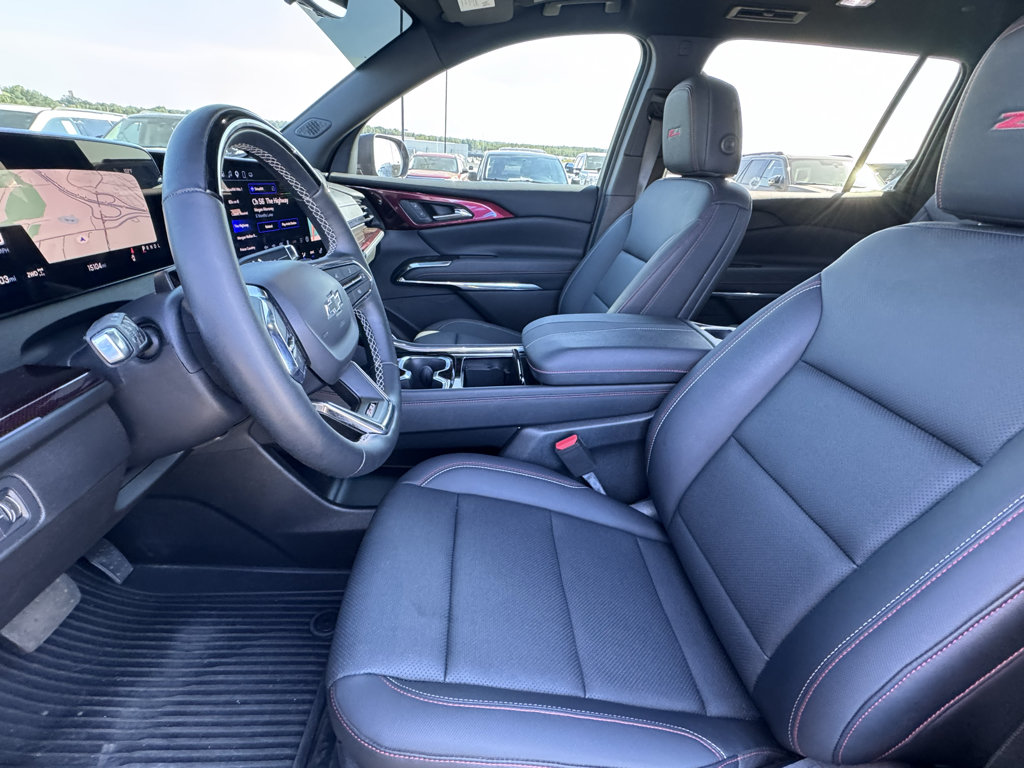Used 2025 Chevrolet Traverse Z71 w/ Enhanced Driving Package AWD/4WD image 14