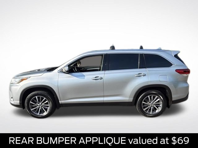 Used 2019 Toyota Highlander XLE AWD/4WD image 5