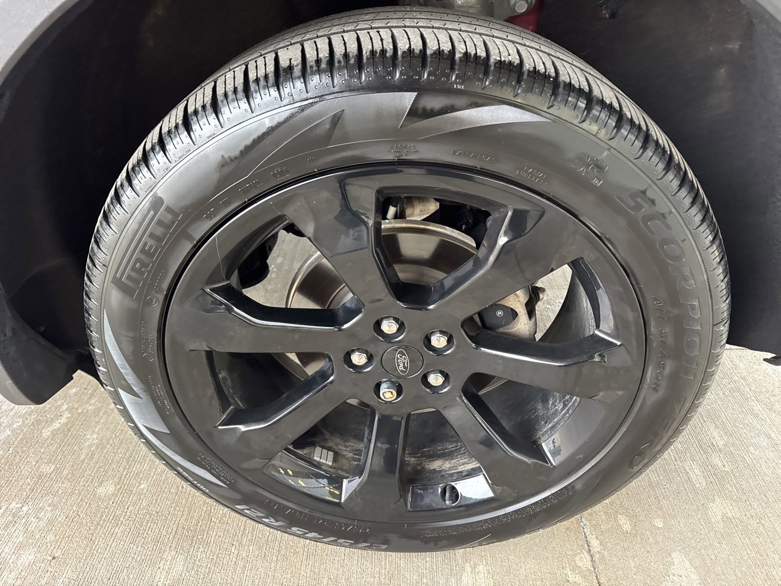 Certified 2024 Ford Explorer ST-Line w/ Class IV Trailer Tow Package image 21