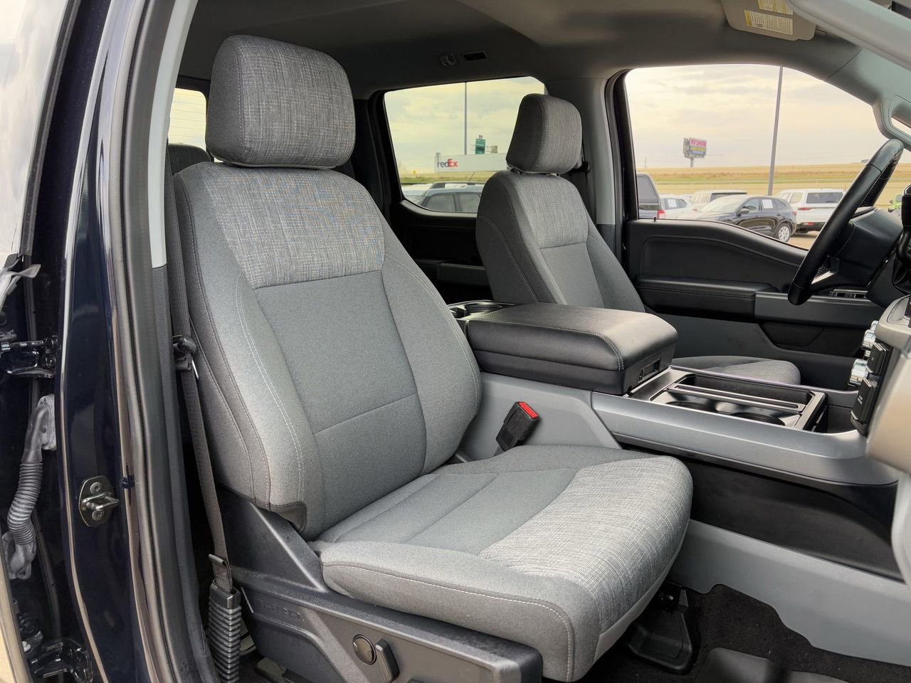 Certified 2022 Ford F150 XLT w/ Equipment Group 302A High image 31