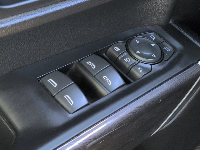 Used 2020 Chevrolet Silverado 2500 LTZ AWD/4WD image 31