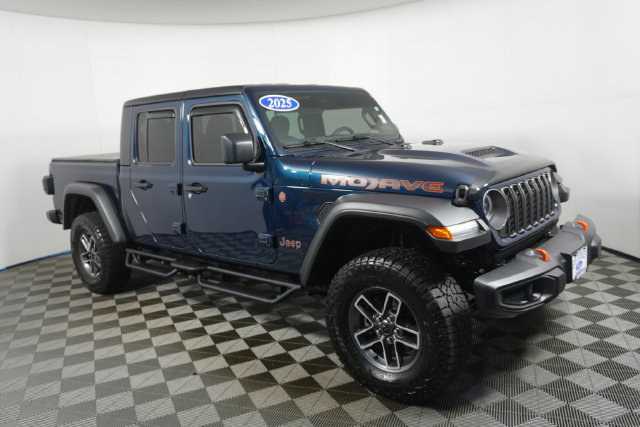 Used 2025 Jeep Gladiator Mojave w/ Safety Group AWD/4WD image 1