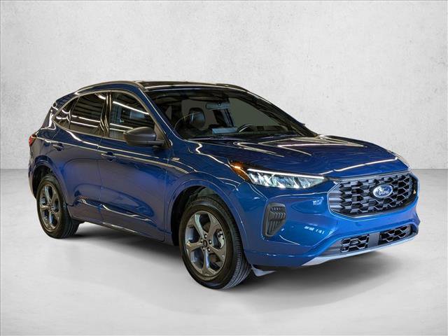 Certified 2023 Ford Escape ST-Line w/ Tech Pack #1 AWD/4WD image 3