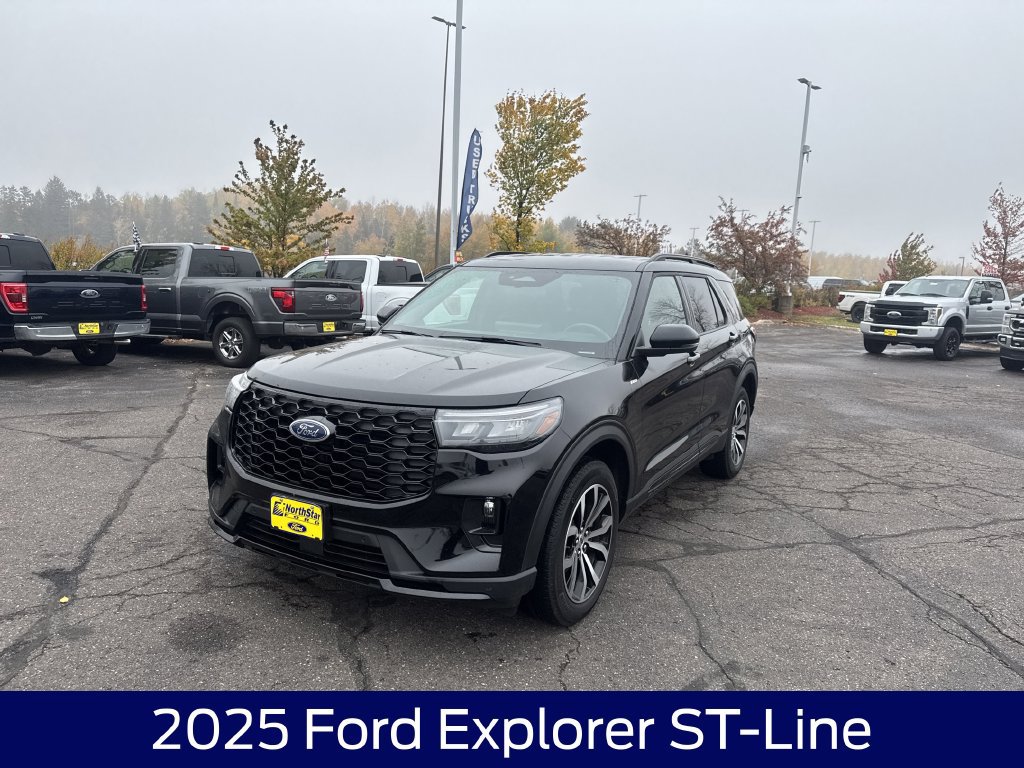 Certified 2025 Ford Explorer ST-Line AWD/4WD image 3