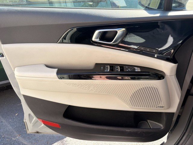 Used 2024 Kia Carnival SX Prestige FWD image 15