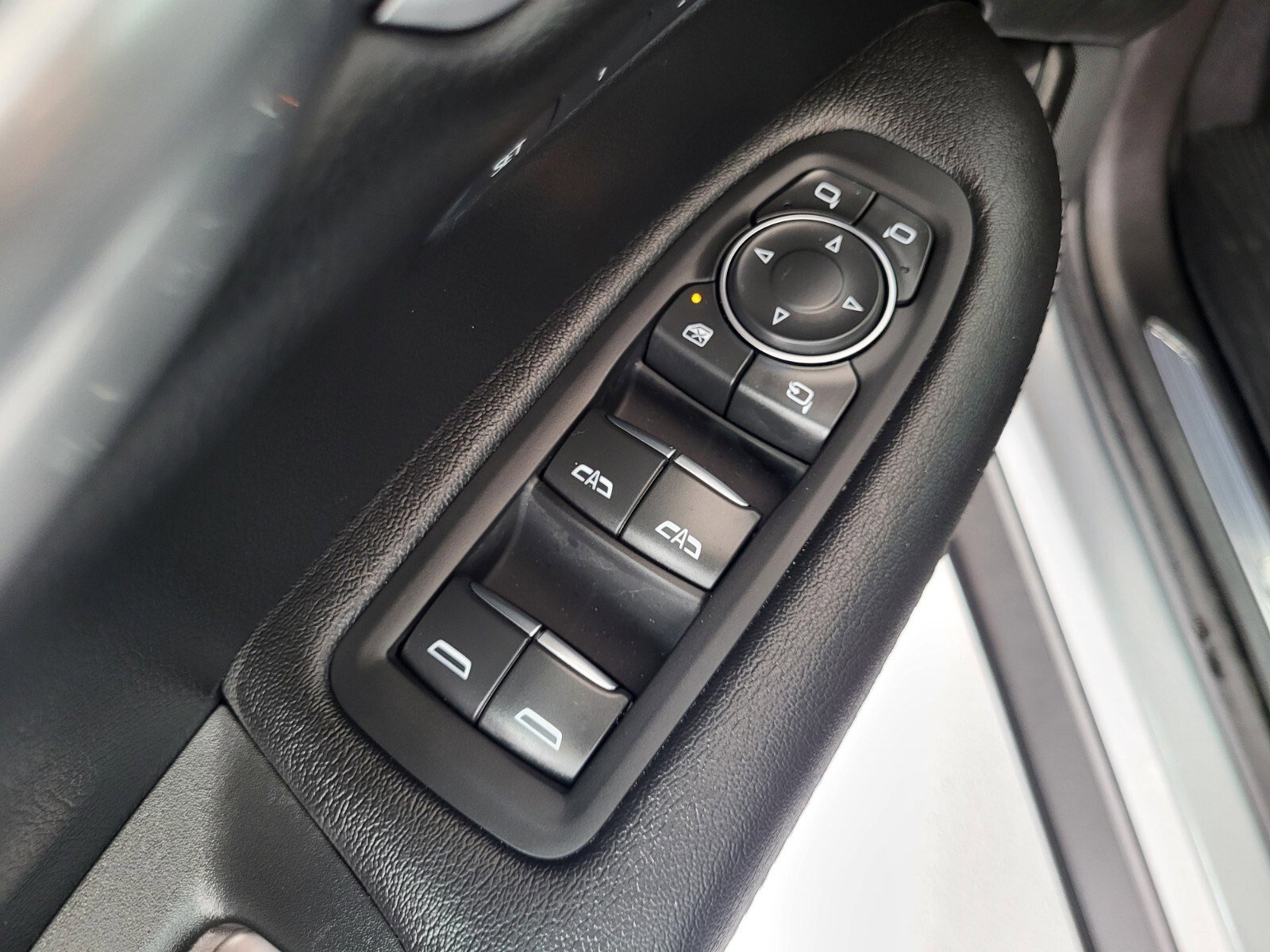 Used 2025 Cadillac XT5 Premium Luxury w/ Technology Package FWD image 17