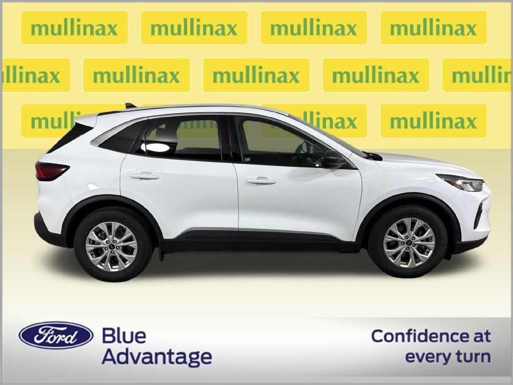 Certified 2023 Ford Escape Active FWD image 2