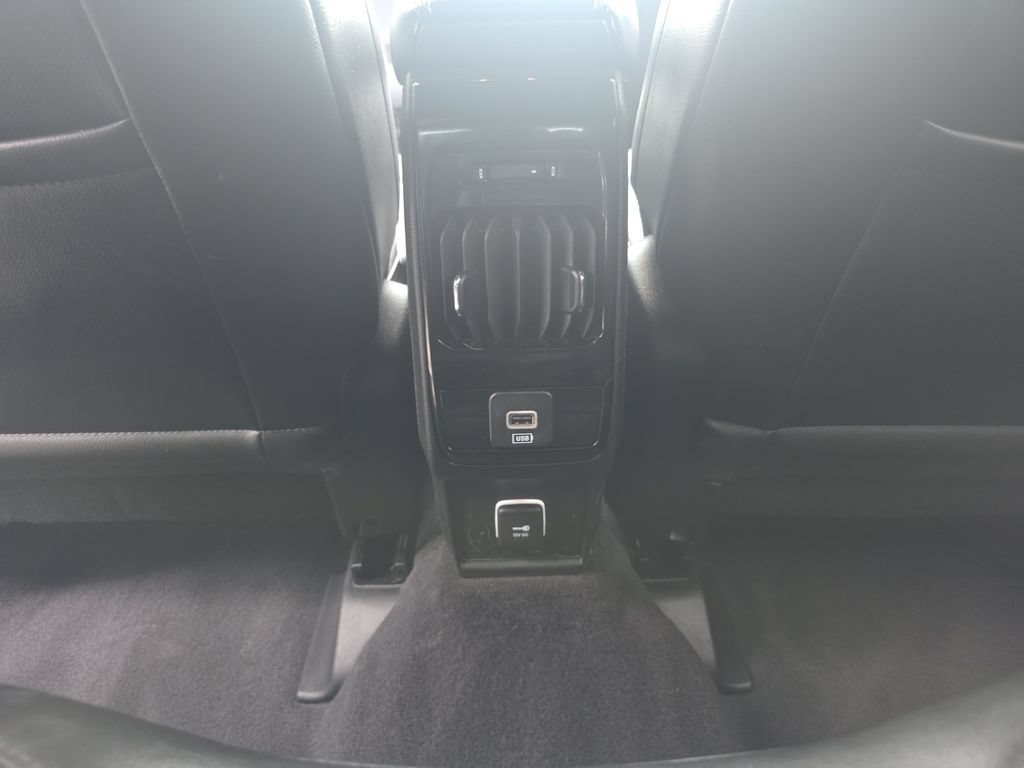 Used 2022 Jeep Compass Latitude FWD image 43