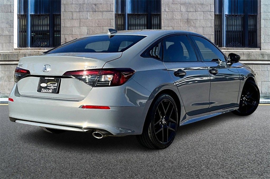 Used 2025 Honda Civic Sport image 11