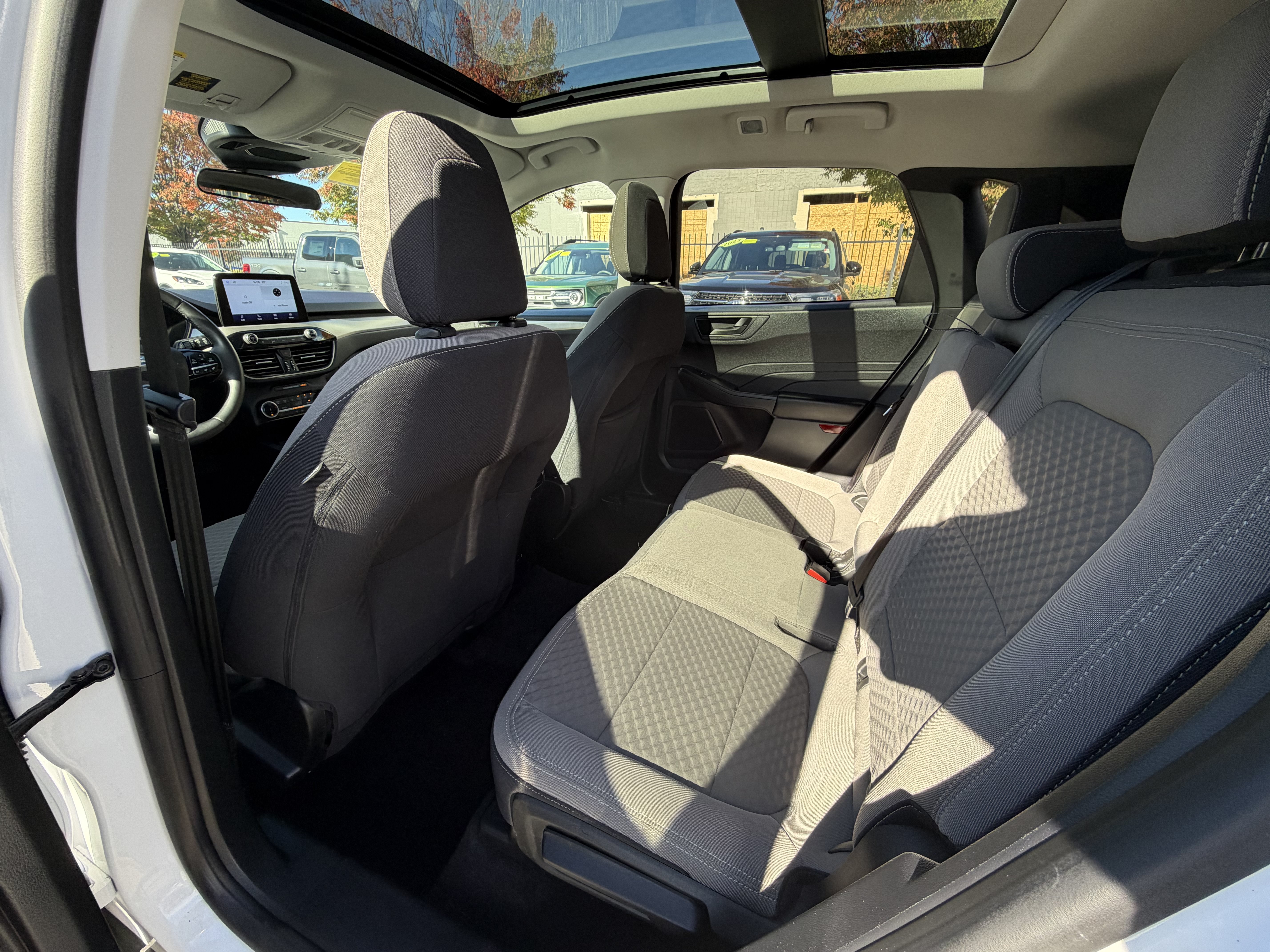 Certified 2022 Ford Escape SE w/ SE Sport Appearance Package AWD/4WD image 11