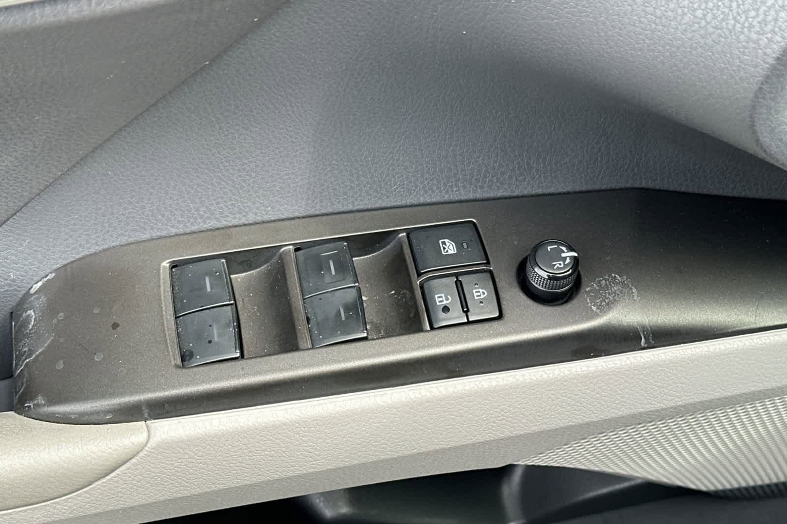Used 2023 Toyota Camry LE FWD image 13