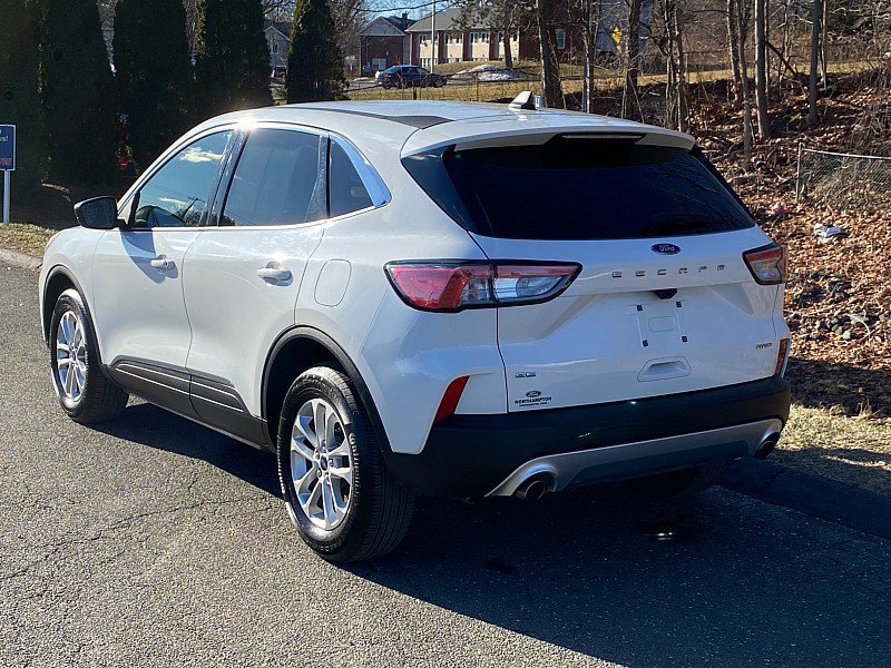 Certified 2022 Ford Escape SE w/ Convenience Package image 3