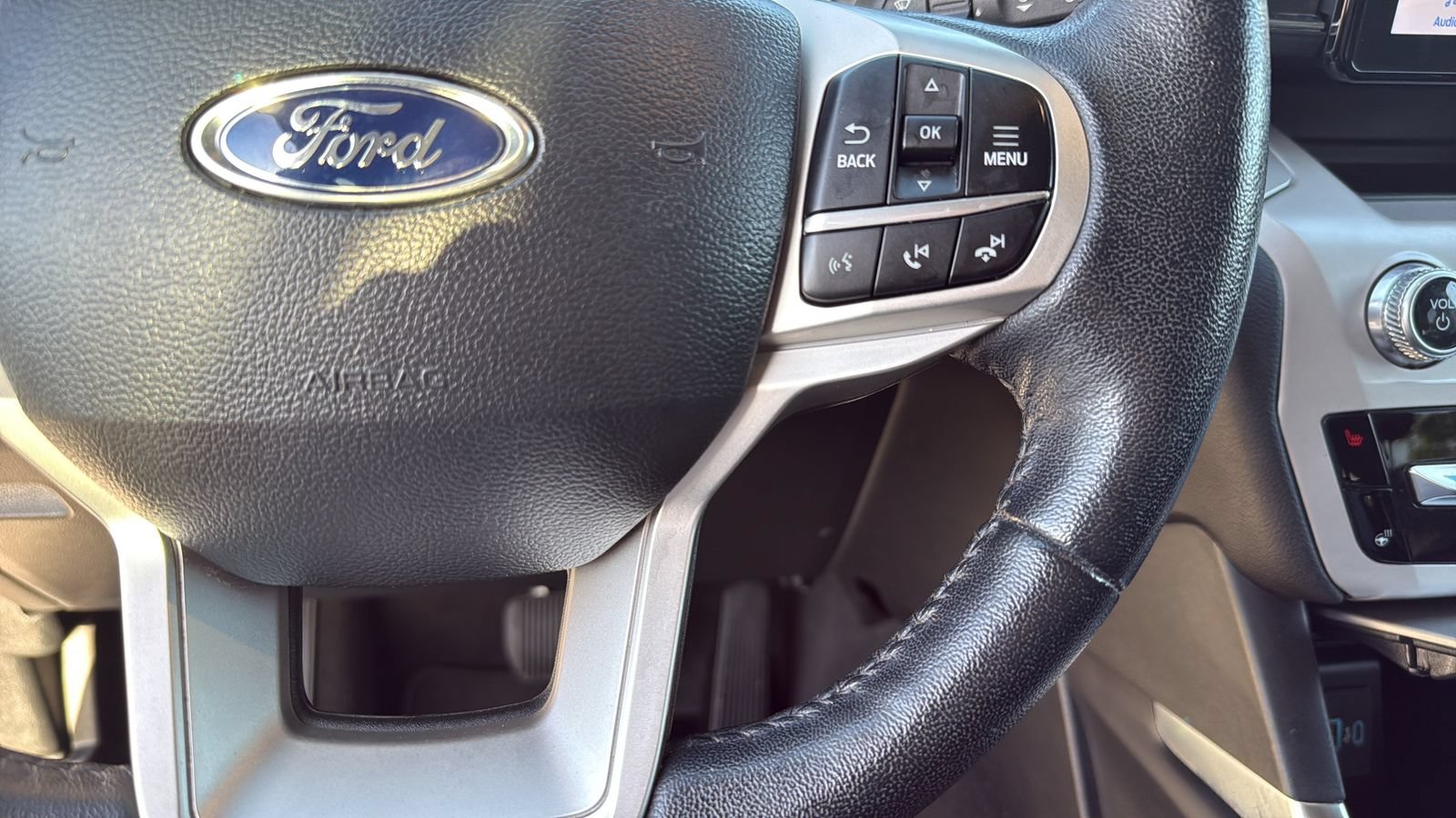 Certified 2023 Ford Explorer XLT w/ Equipment Group 202A AWD/4WD image 14