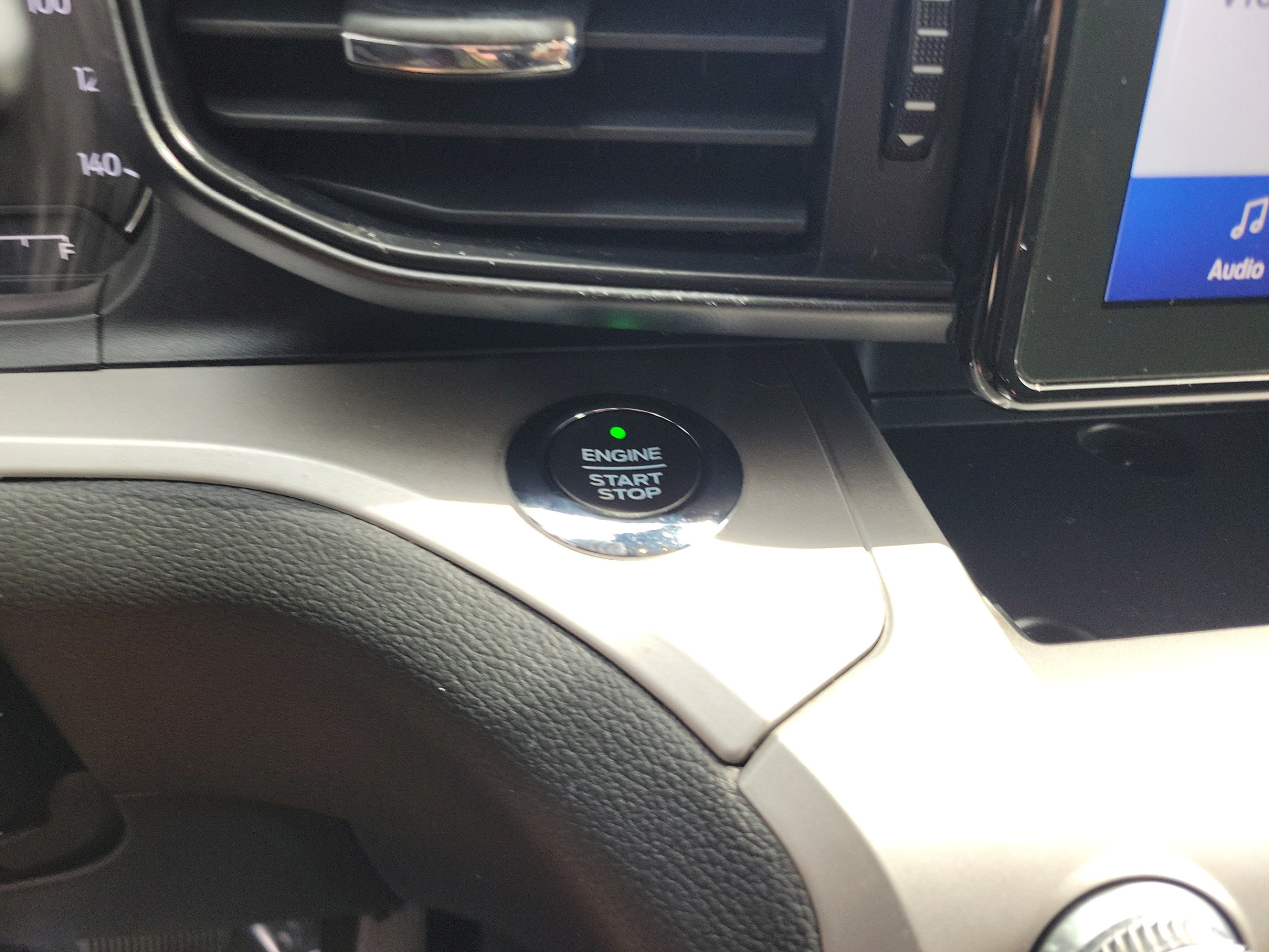 Certified 2020 Ford Explorer XLT RWD image 26