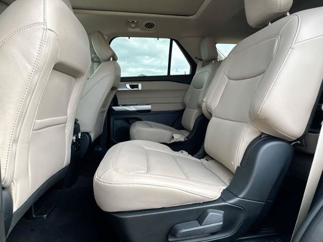 Certified 2023 Ford Explorer Limited w/ Equipment Group 301A AWD/4WD image 19