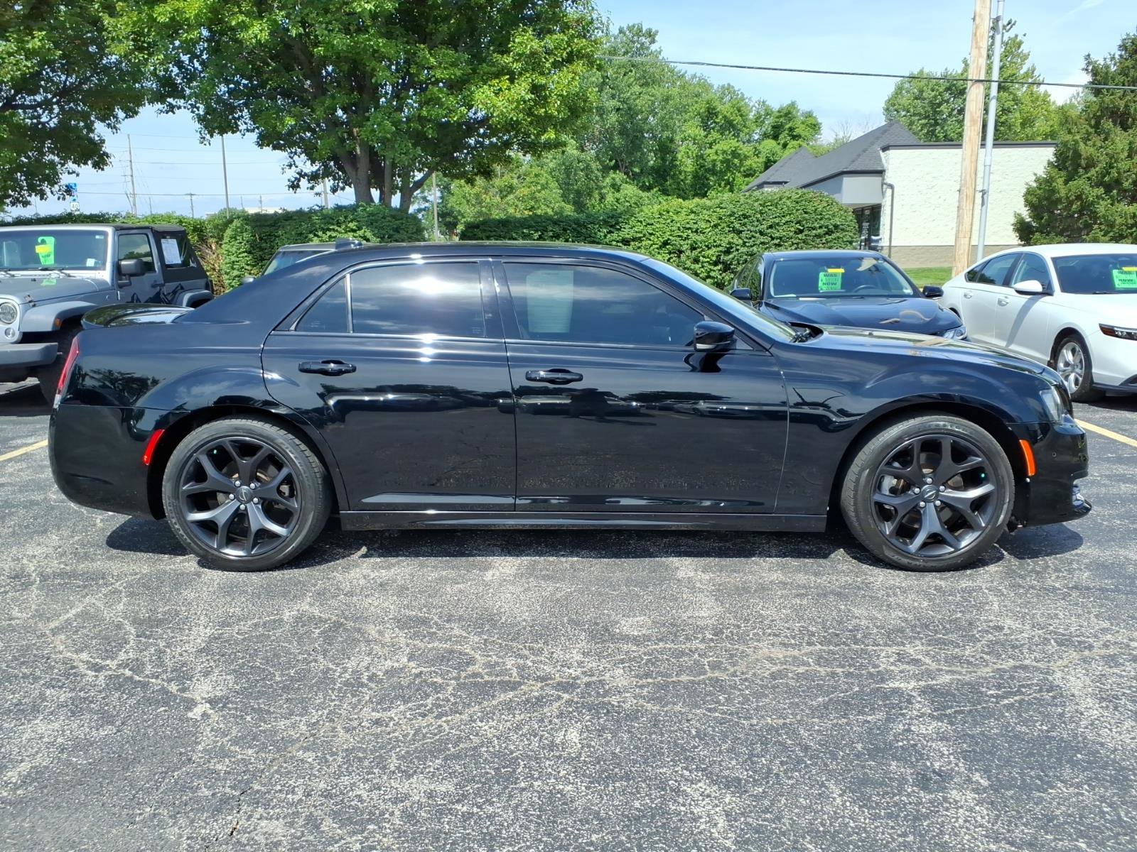 Used 2021 Chrysler 300 S w/ S Model Appearance Package RWD image 29