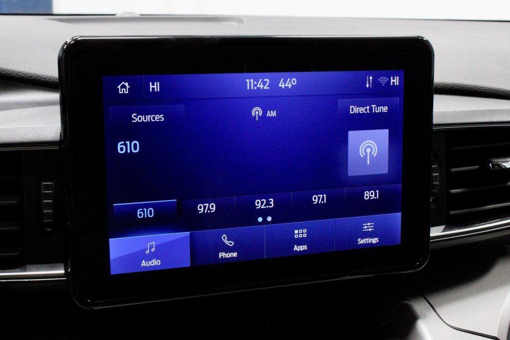 Certified 2022 Ford Explorer XLT w/ Equipment Group 202A image 10