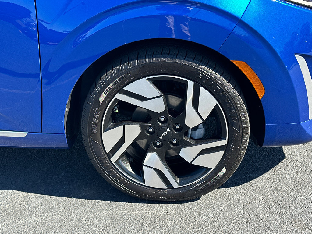 Used 2023 Kia Soul GT-Line w/ GT-Line Technology Package FWD image 12