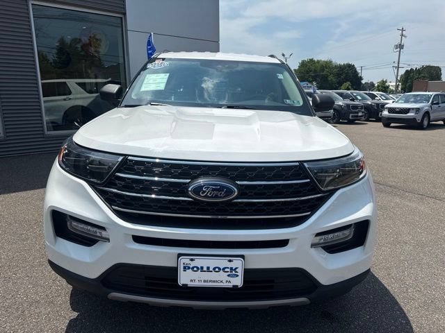 Certified 2023 Ford Explorer XLT w/ Equipment Group 202A AWD/4WD image 3